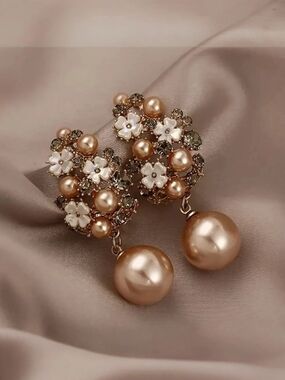 Elegant Cluster Flower Faux Pearl Crystal Drop Earrings Women Gift Fine Jewelry